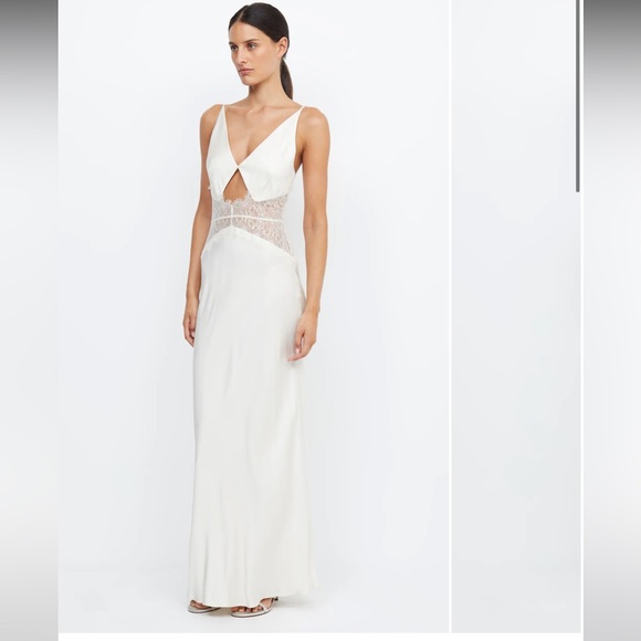 Bec & Bridge Dresses & Skirts - Bec and Bridge CELINE MAXI DRESS in cream, size 4! Worn once